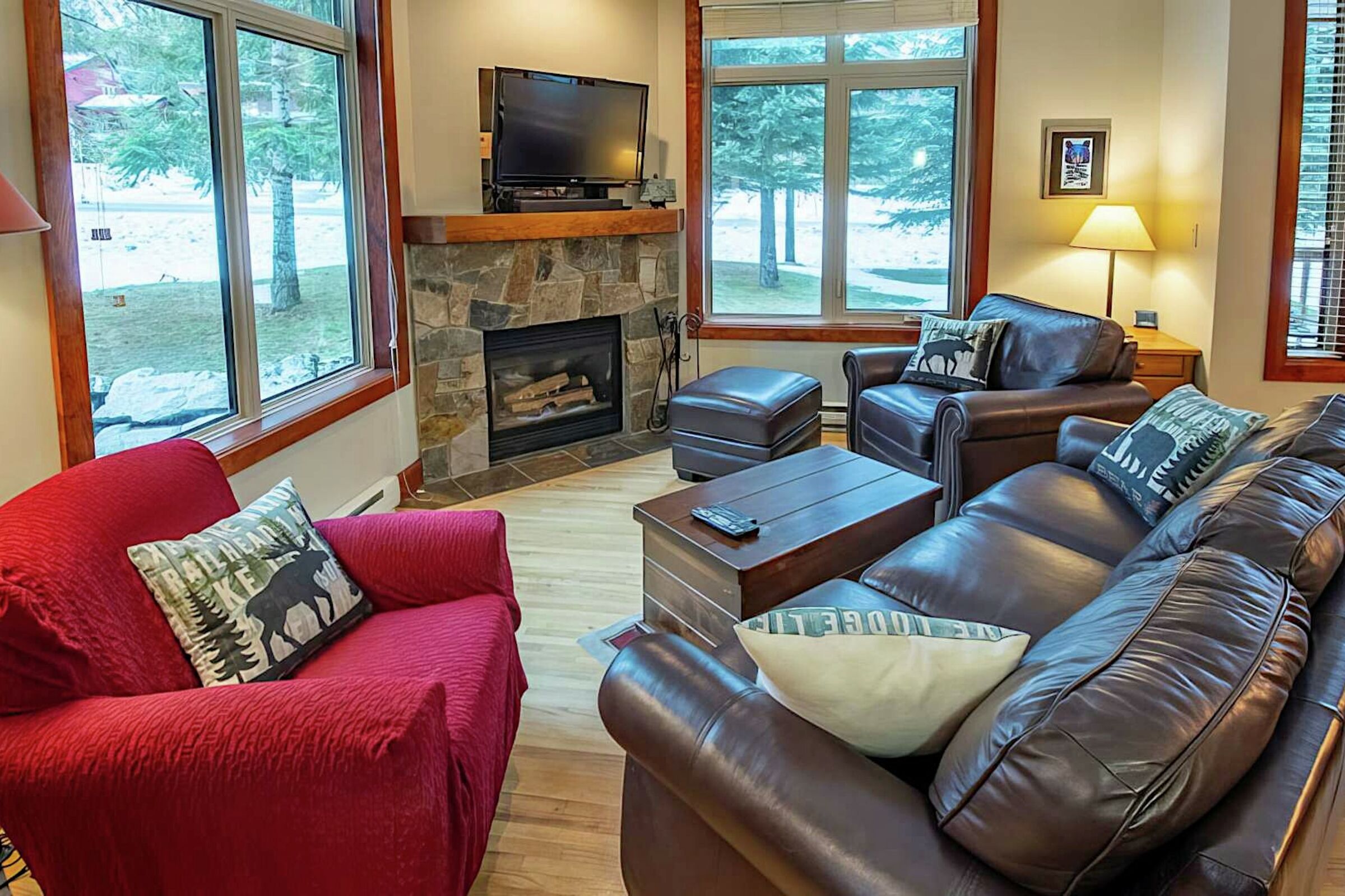 526 - Living Room