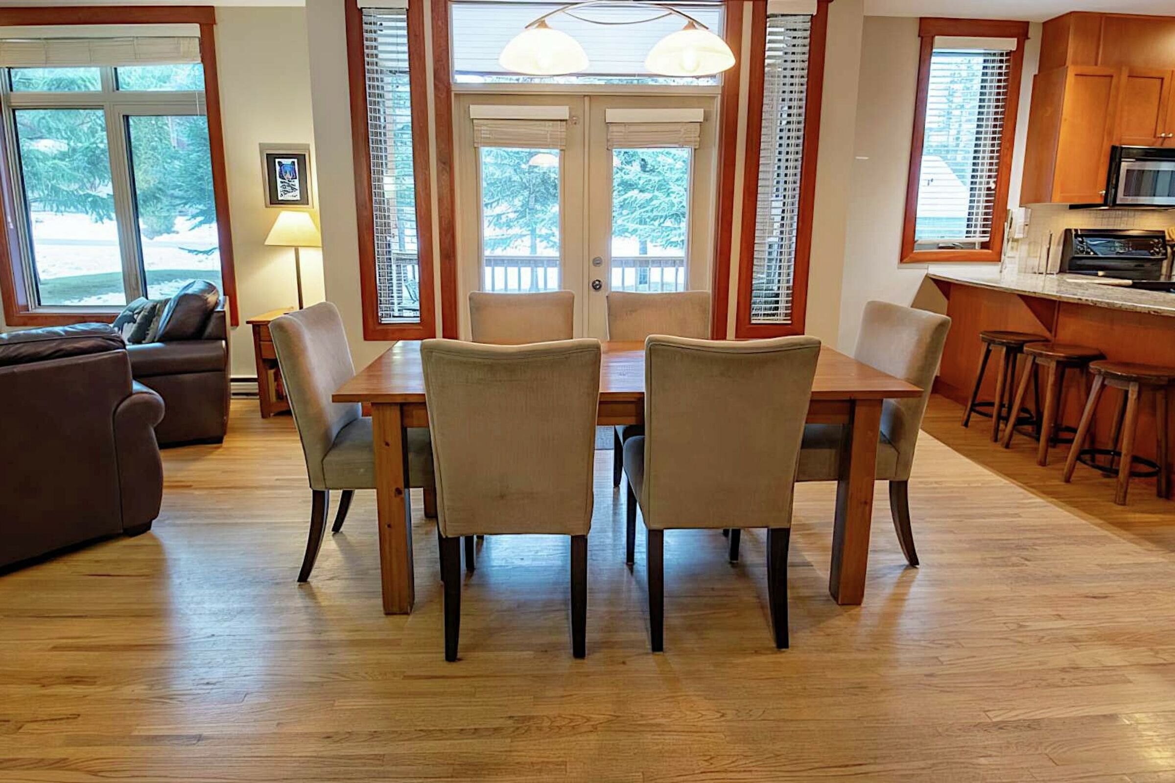 526 - Dining Room