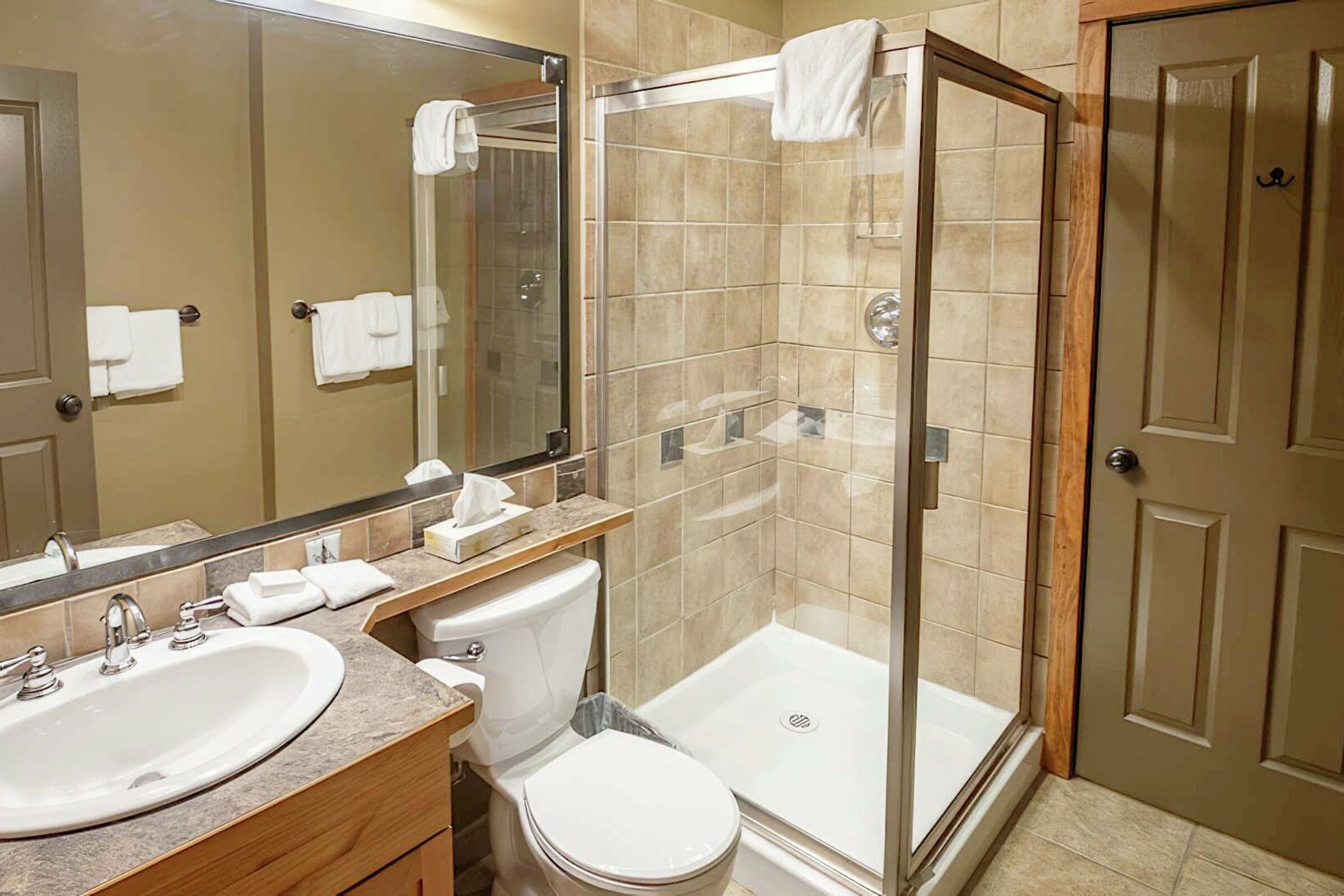 612 - Master Ensuite Bathroom