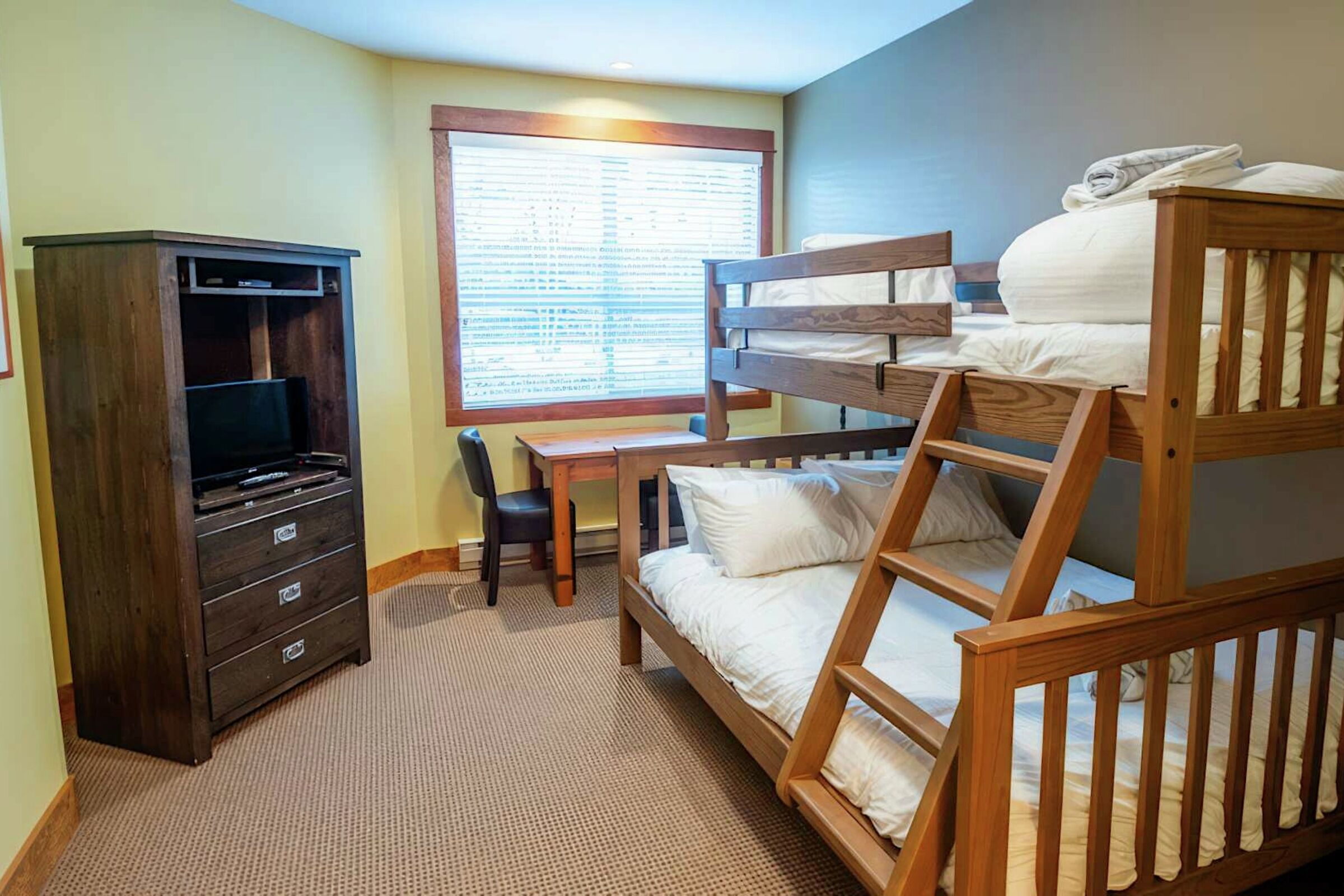 623 - Bedroom