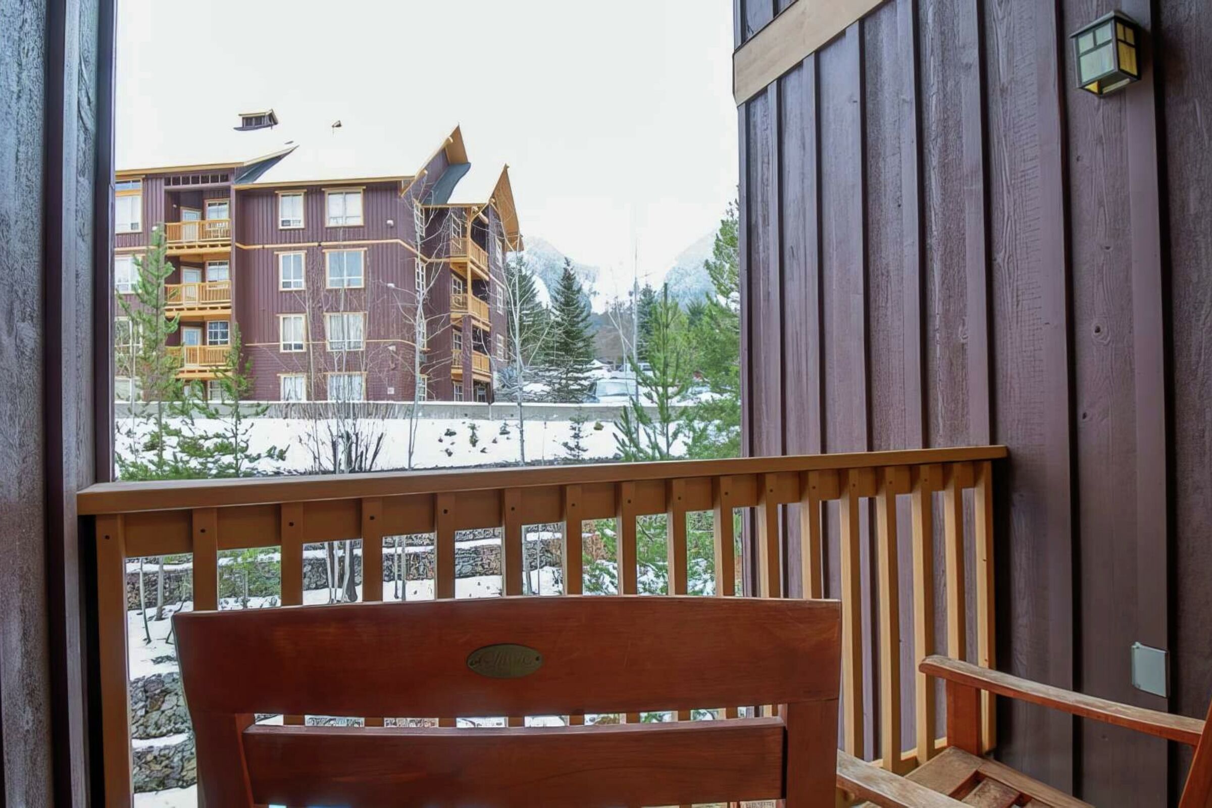 633 - Balcony