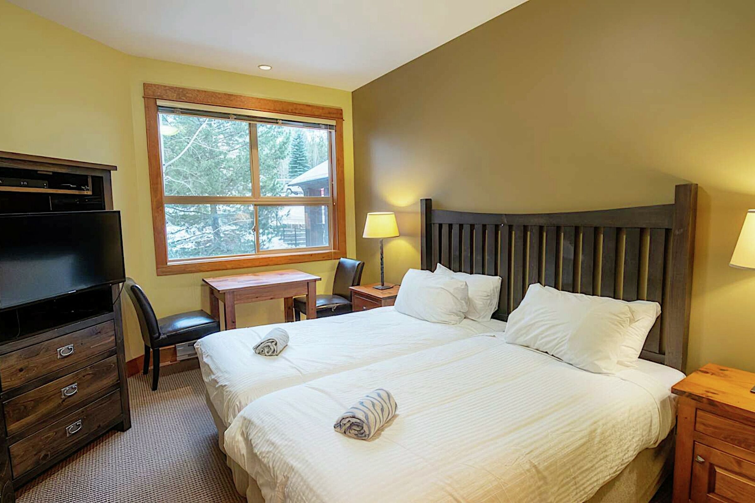 633 - Bedroom