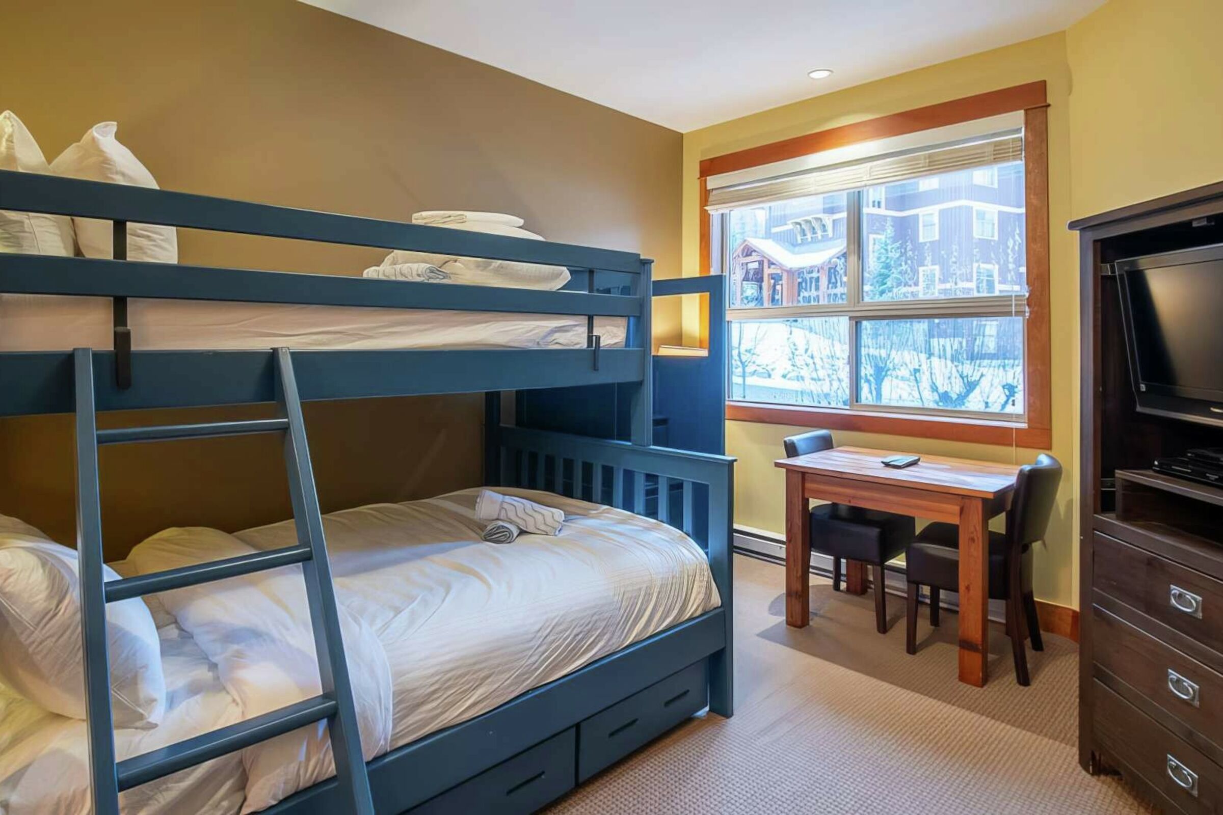 637 - Bedroom