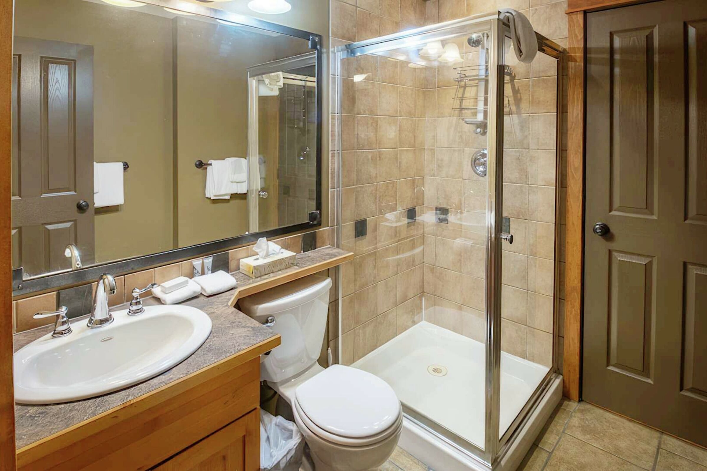 642 - Master Ensuite Bathroom