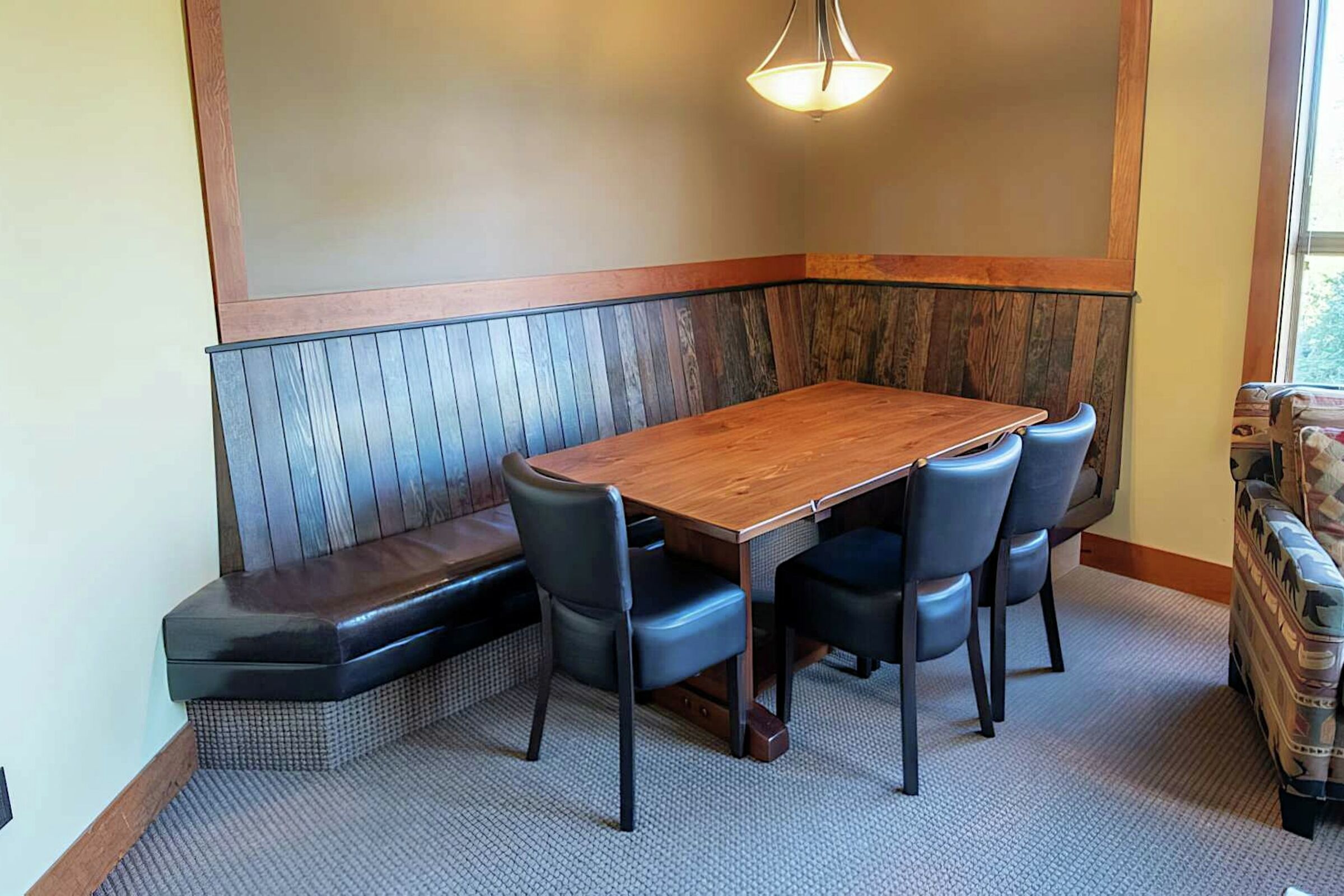 642 - Dining Room