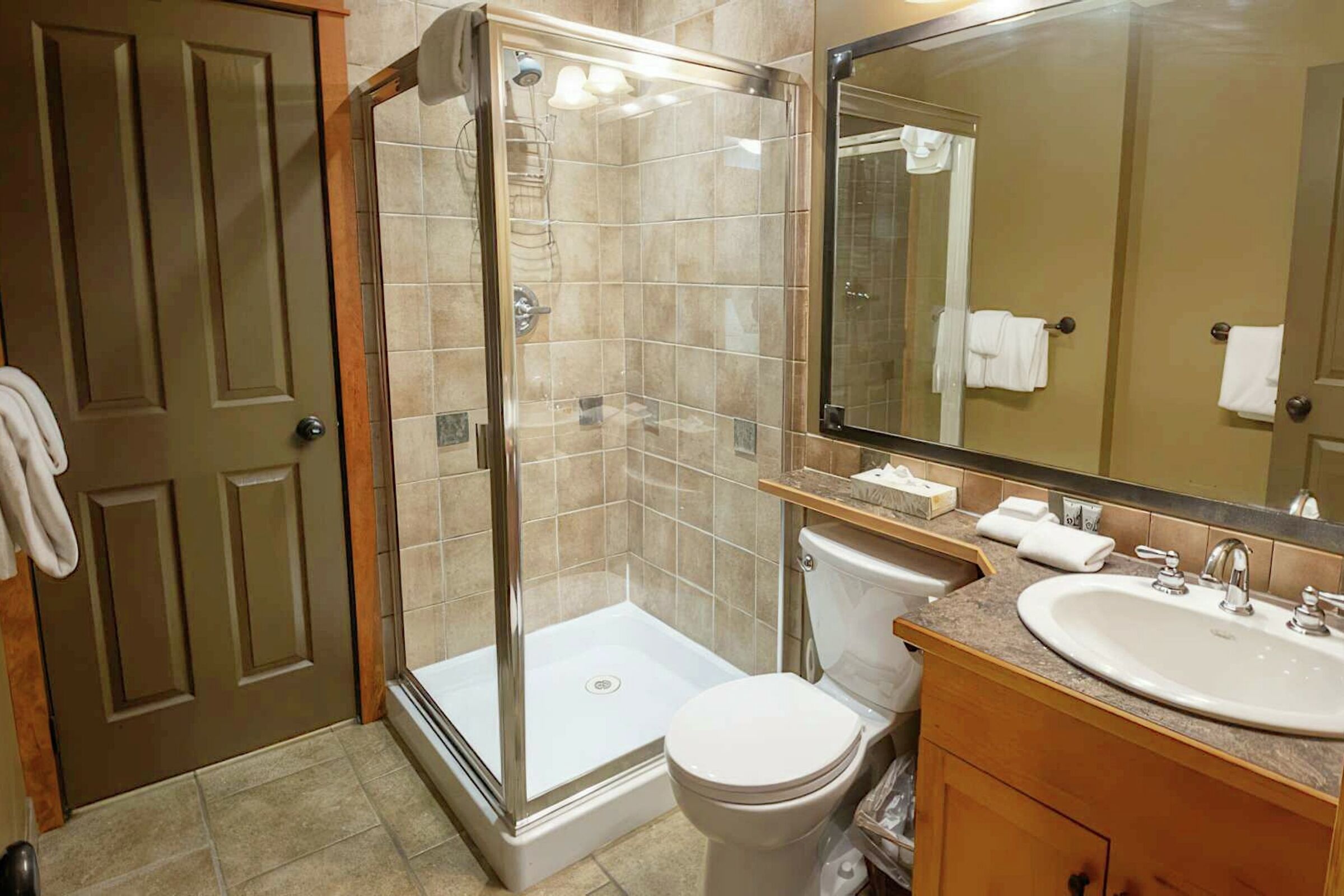 643 - Master Ensuite Bathroom