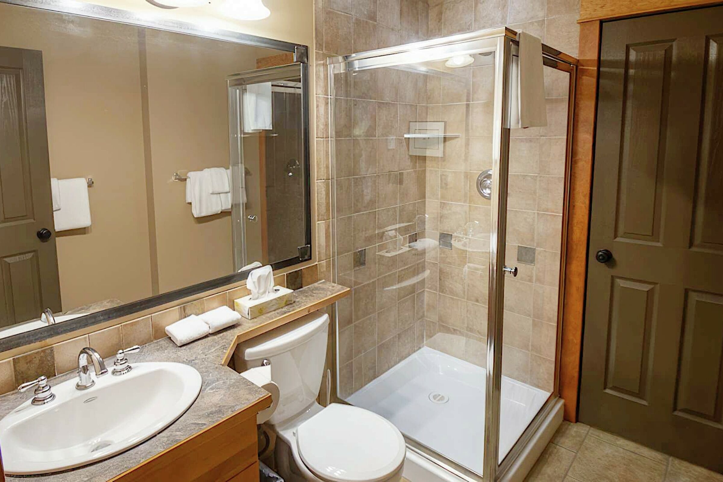 647 - Master Ensuite Bathroom