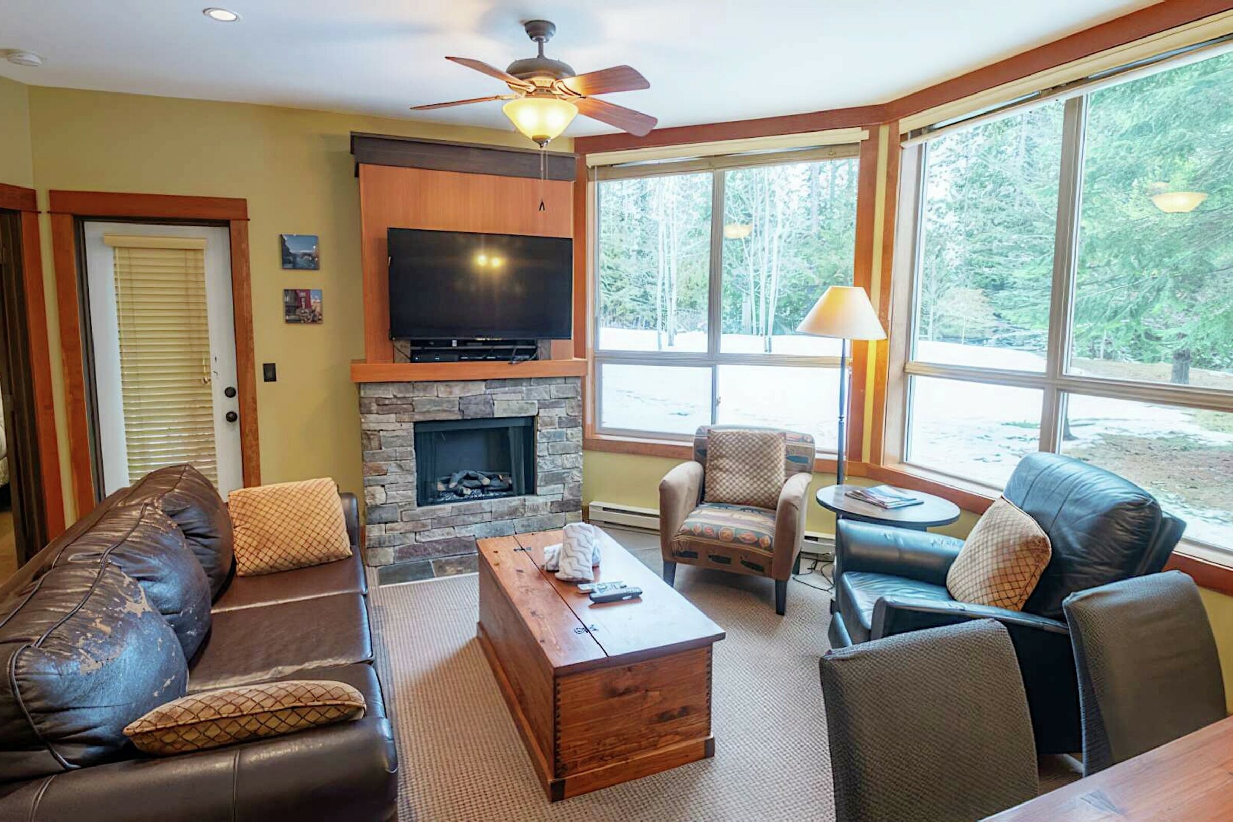616 - Living Room