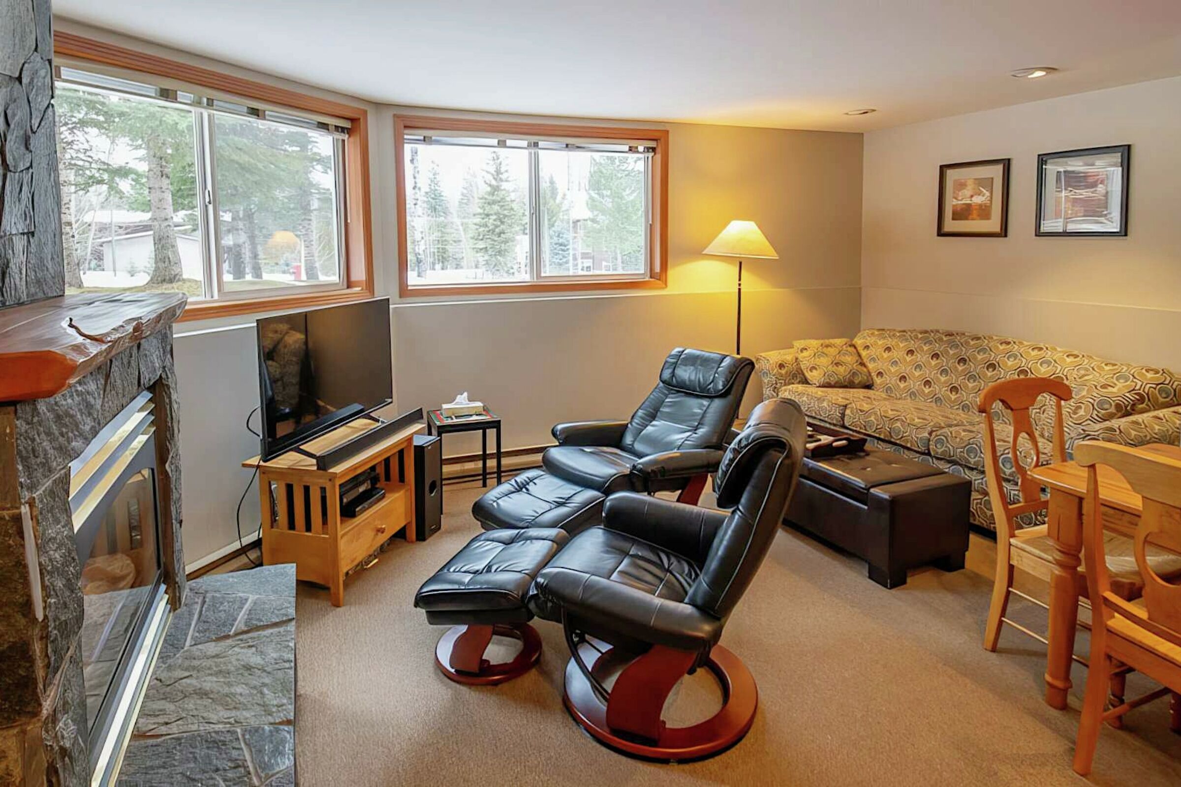 306 - Living Room