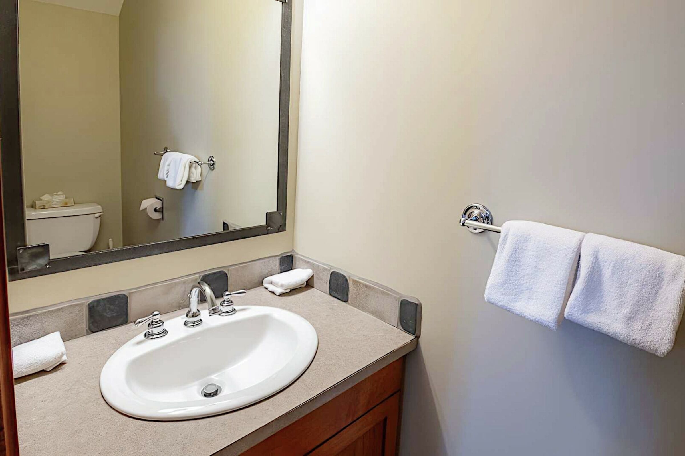 544 - Loft Bathroom