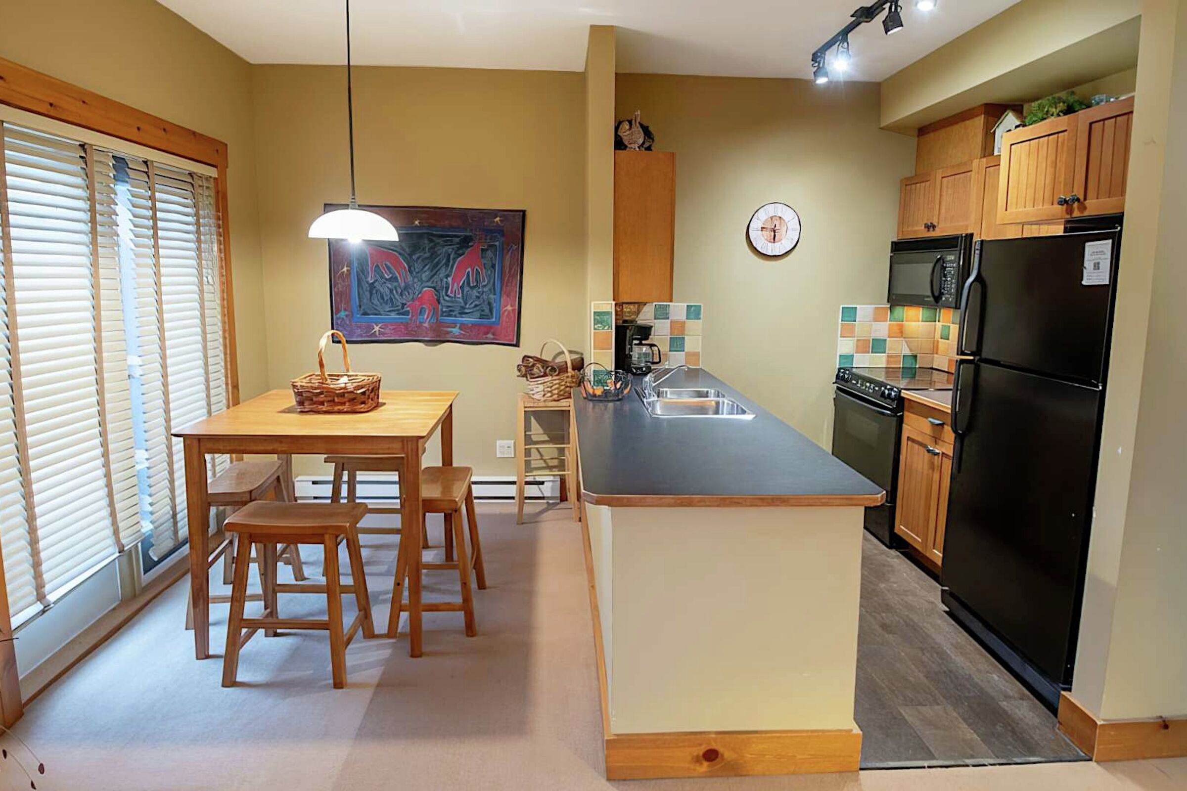 Studio Kitchen & Dining Area