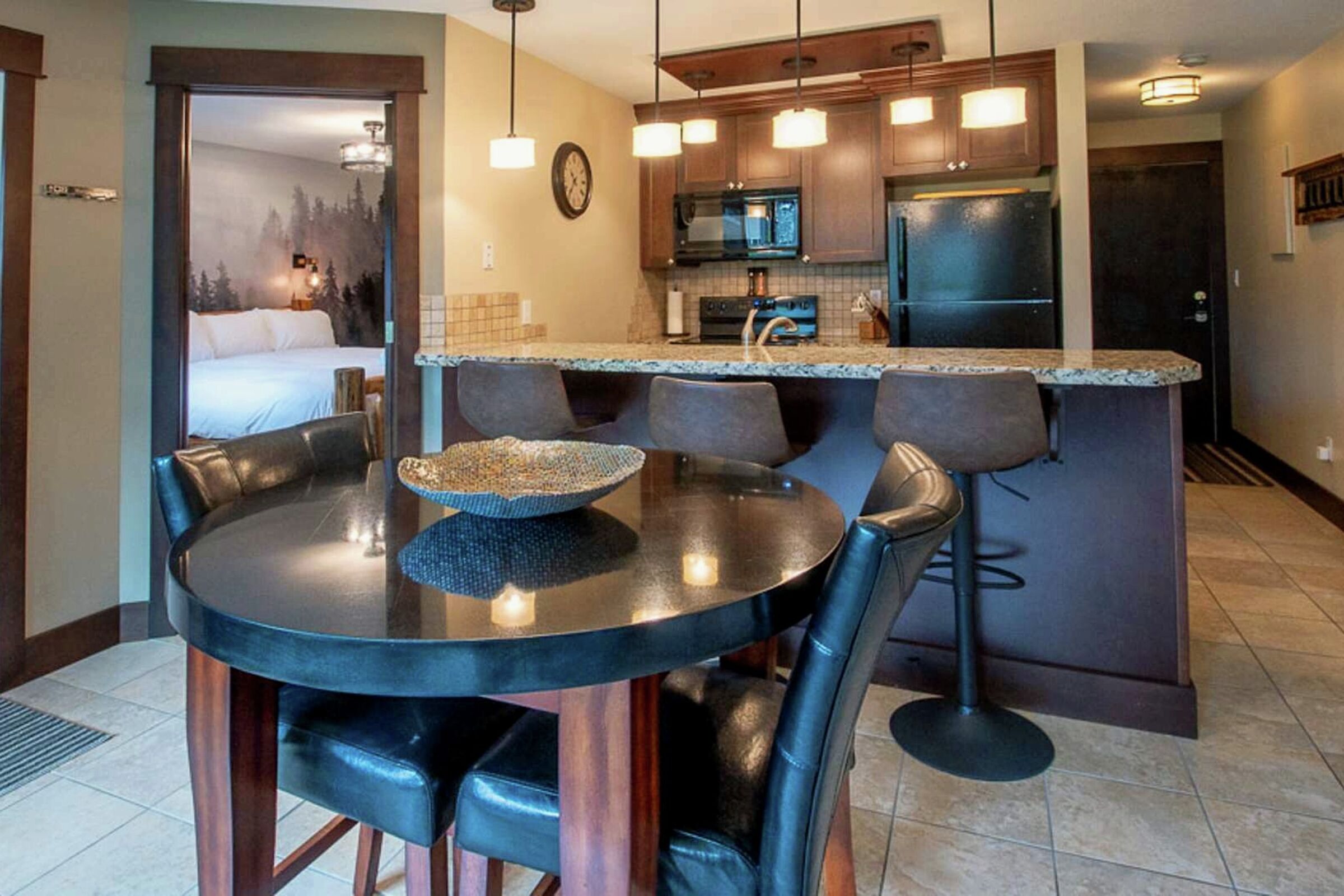 Dining Room & Kitchen