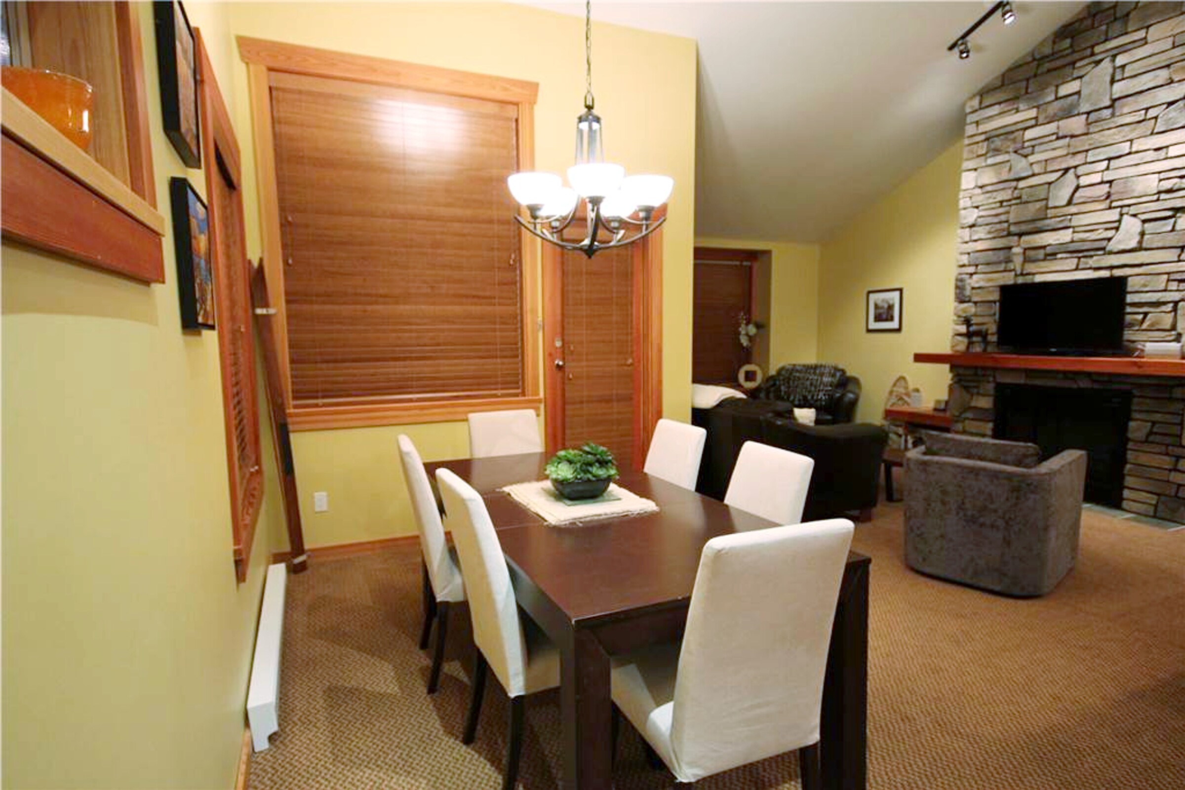 Elk #45-106 - Dining Room