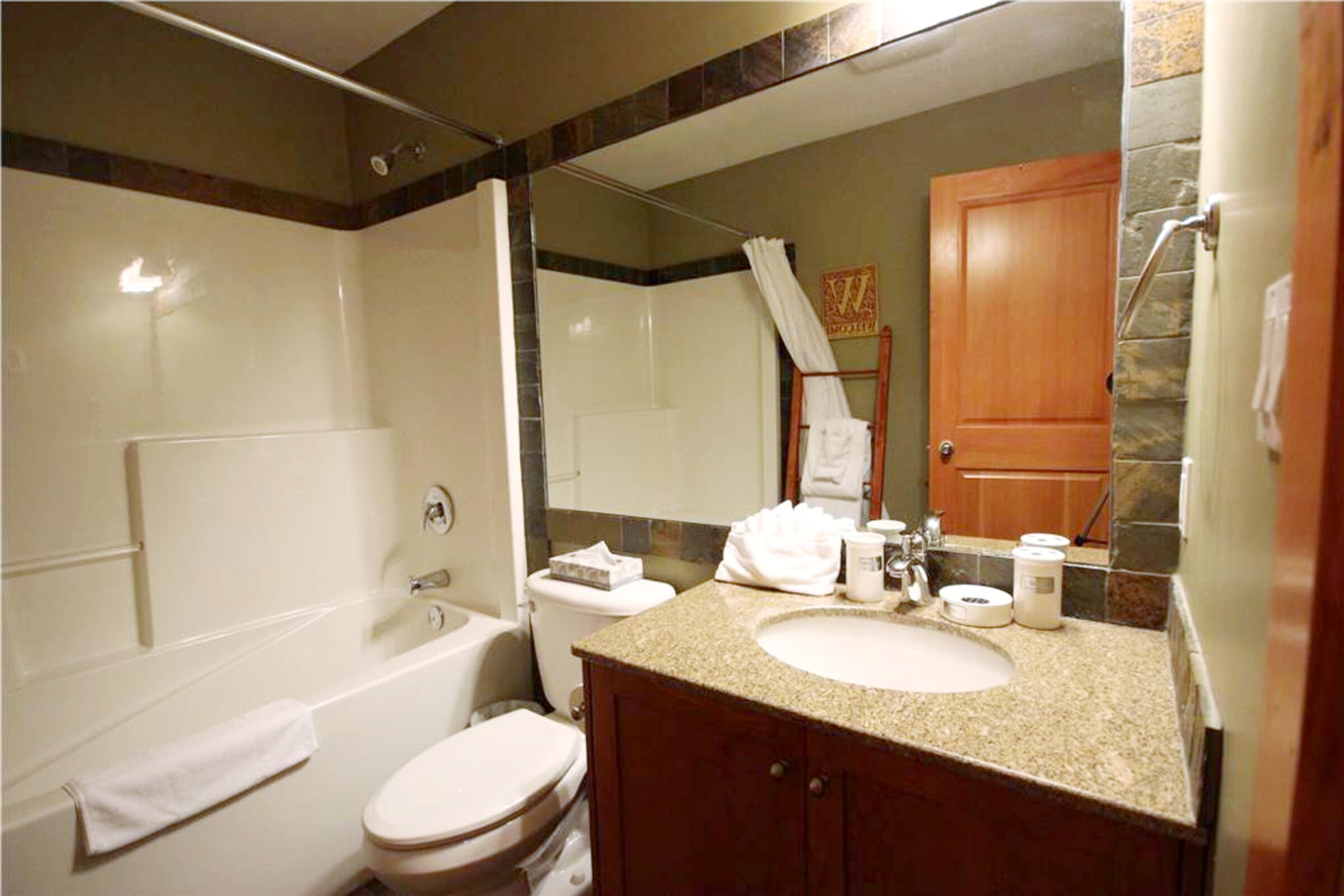 Elk #45-106 - Bathroom