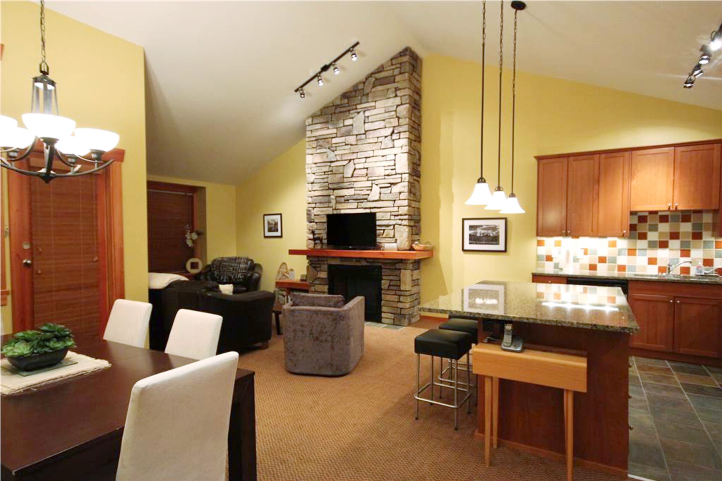 Elk #45-106 - Living Area