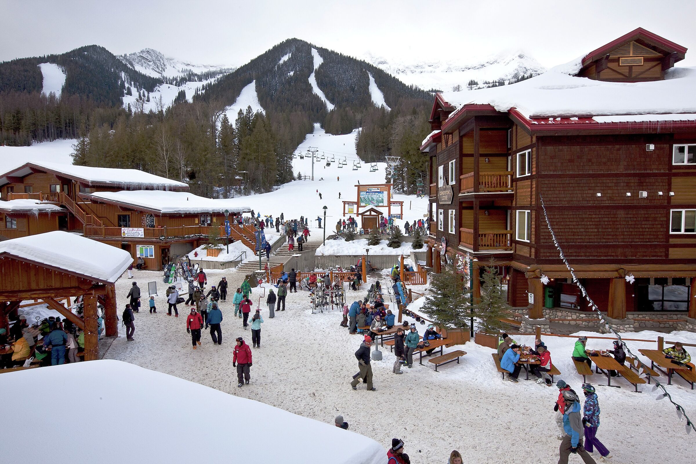 fernie-ski-resort-british-columbia-skibc
