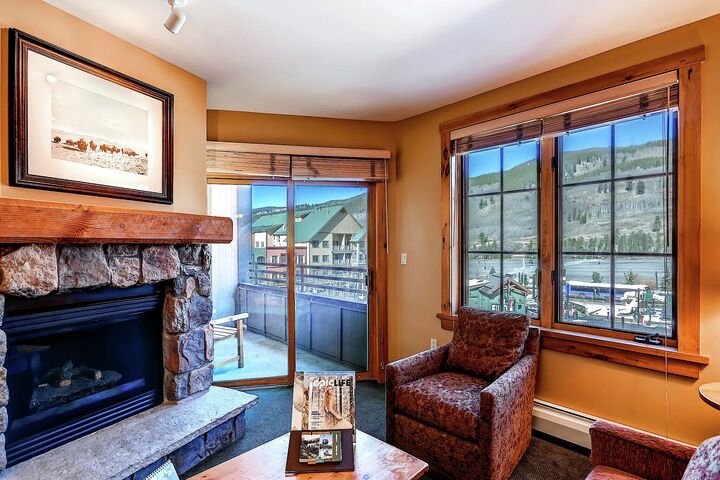 2 Bdrm - Living Area