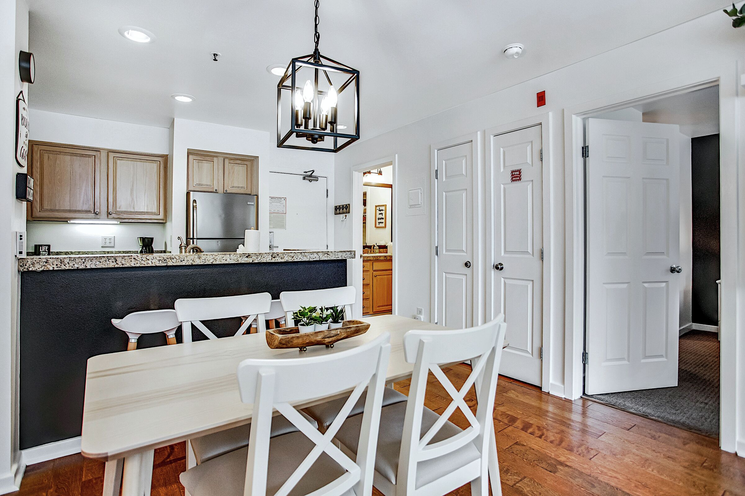 #1529 - Dining Room