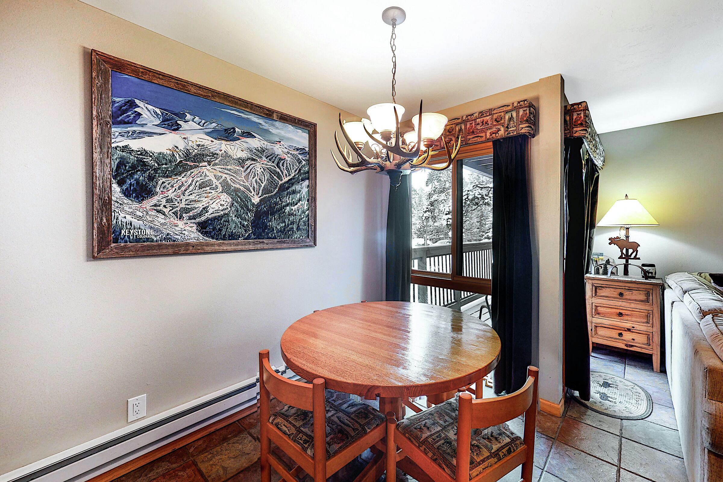 #1003 - Dining Room