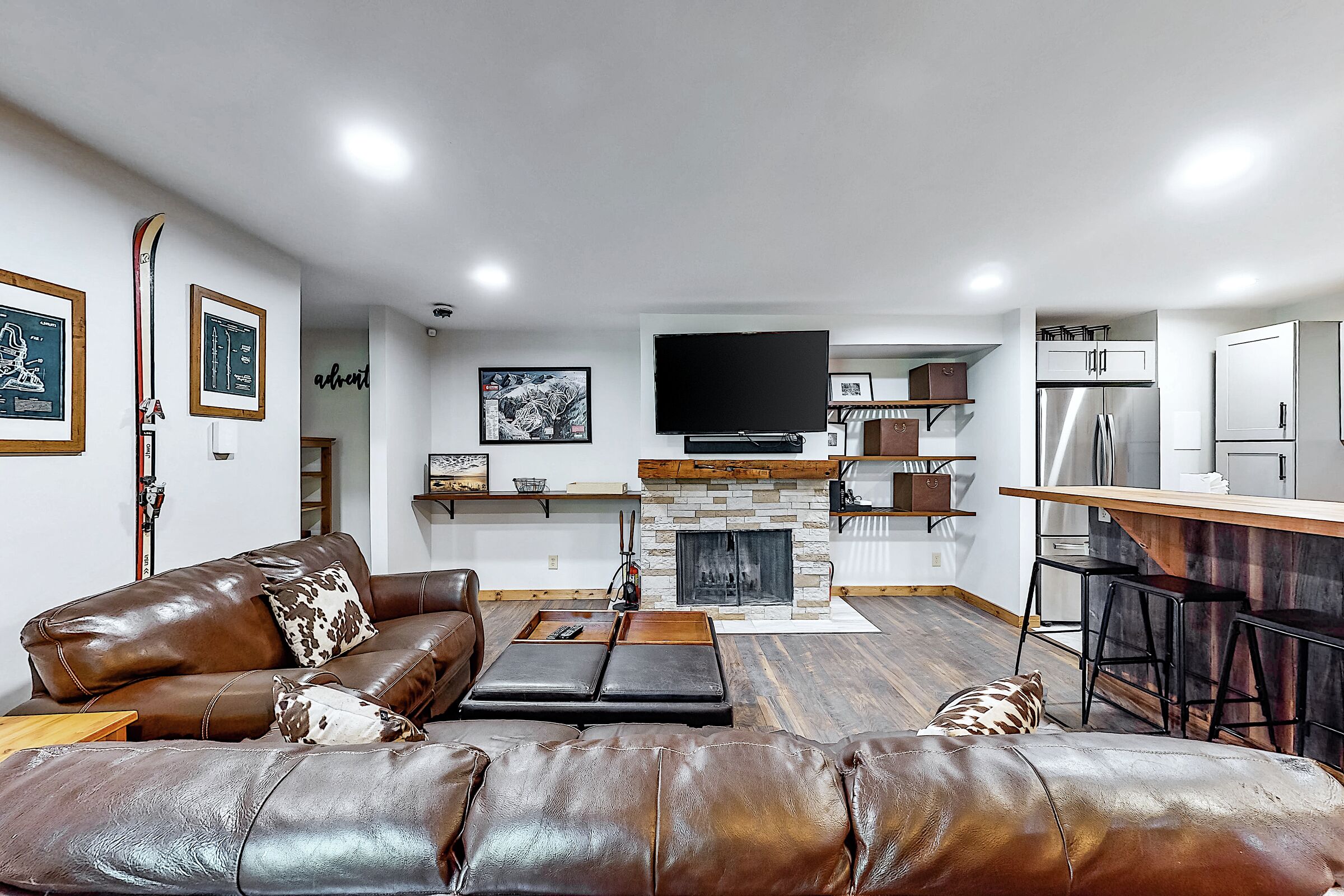 #1030 - Living Room