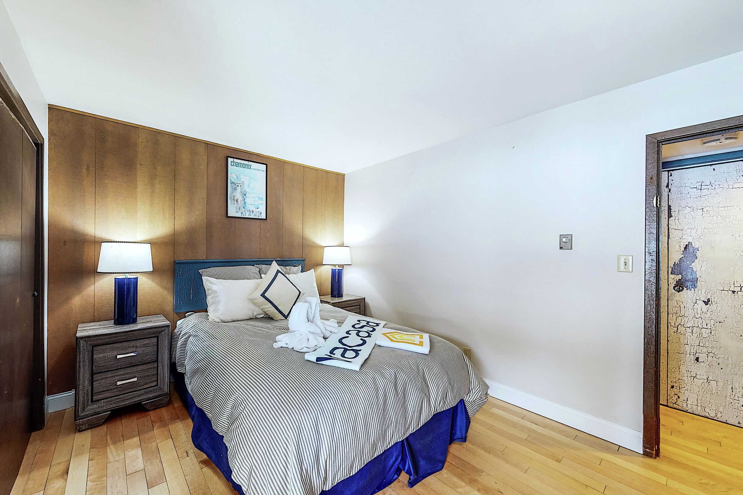 #1096 - Bedroom