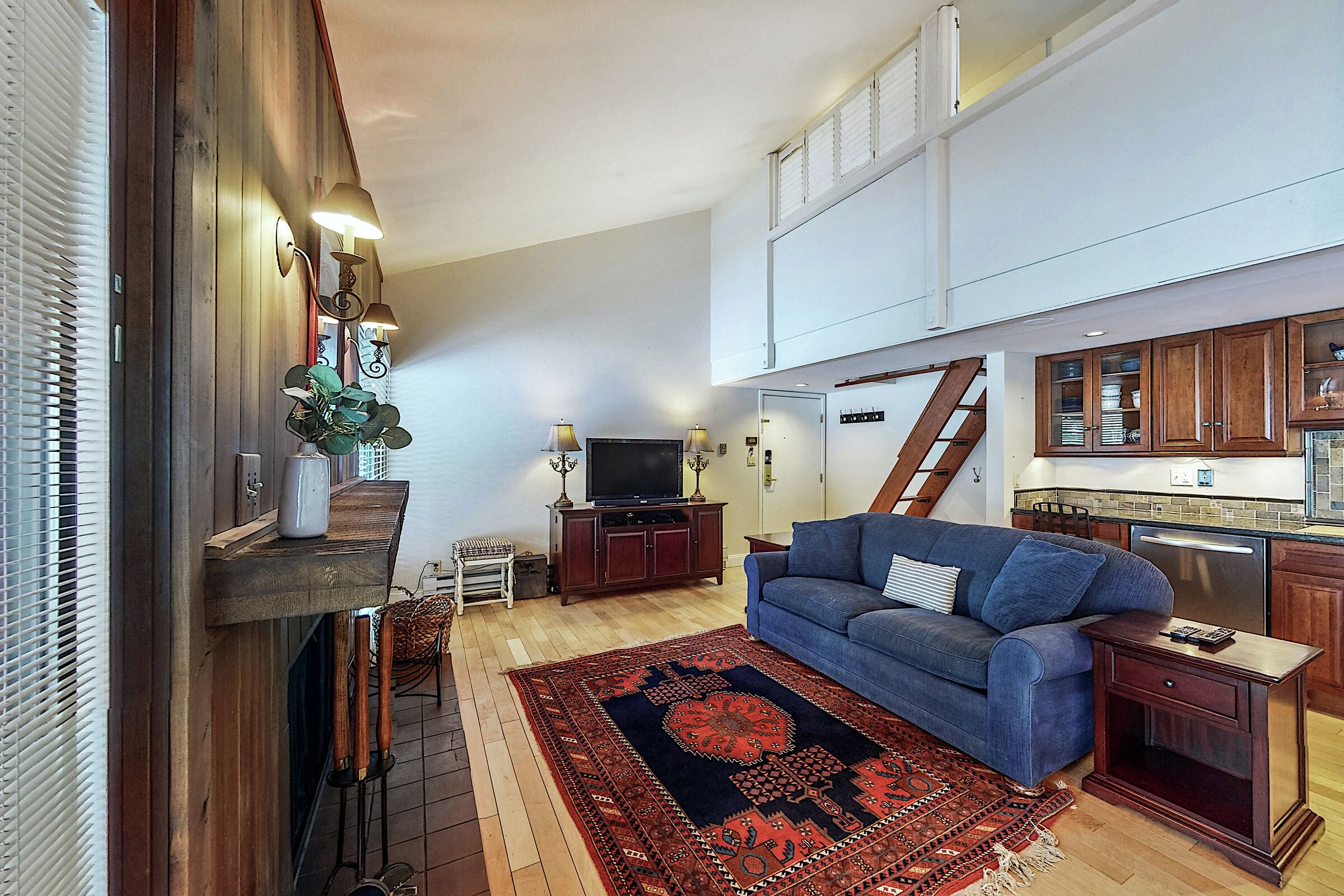#1096 - Living Room