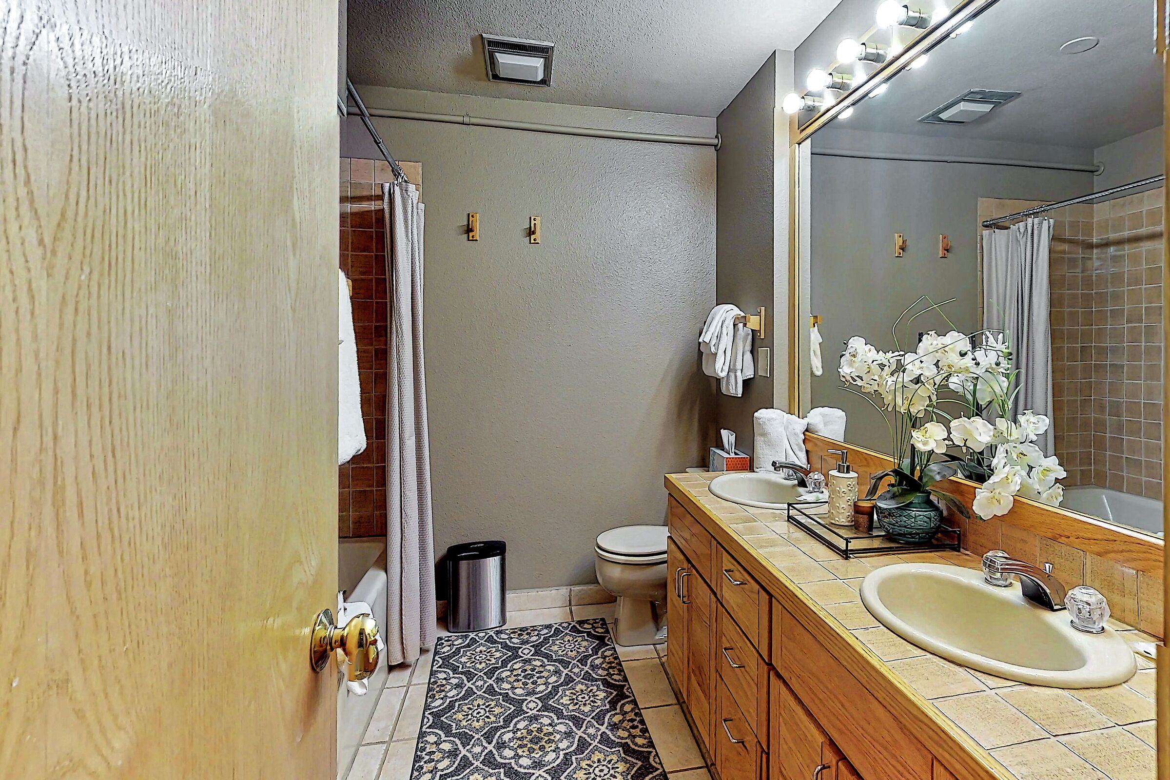 #301 - Bathroom