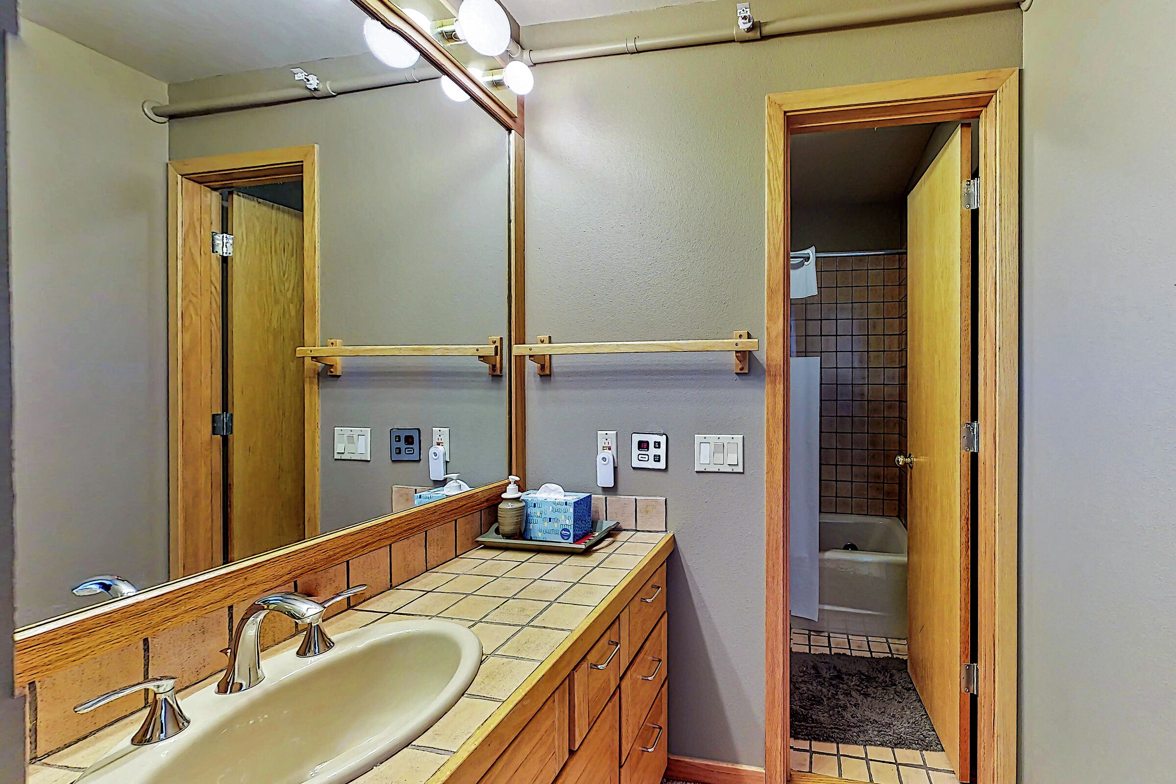 #301 - Bathroom