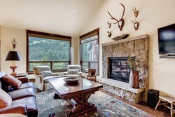 3 Bdrm Premier - Living Room