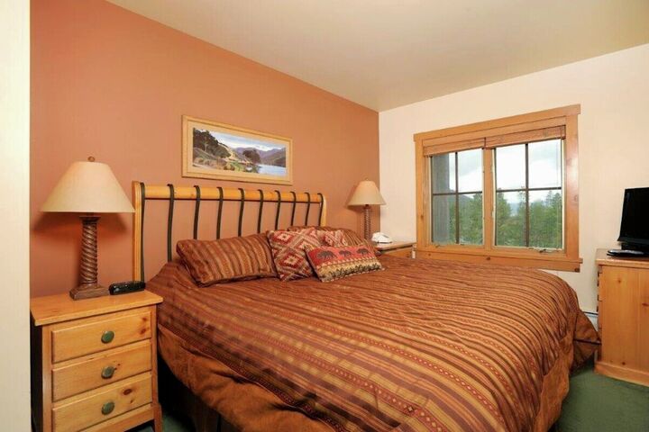 2 Bdrm + Murphy - Master Bedroom