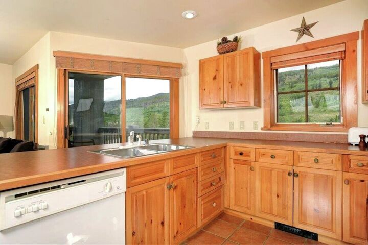 2 Bdrm + Murphy - Kitchen