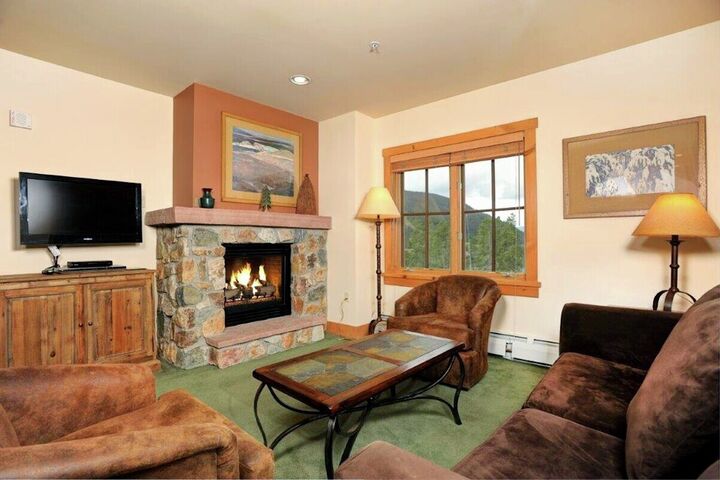 2 Bdrm + Murphy - Living Area