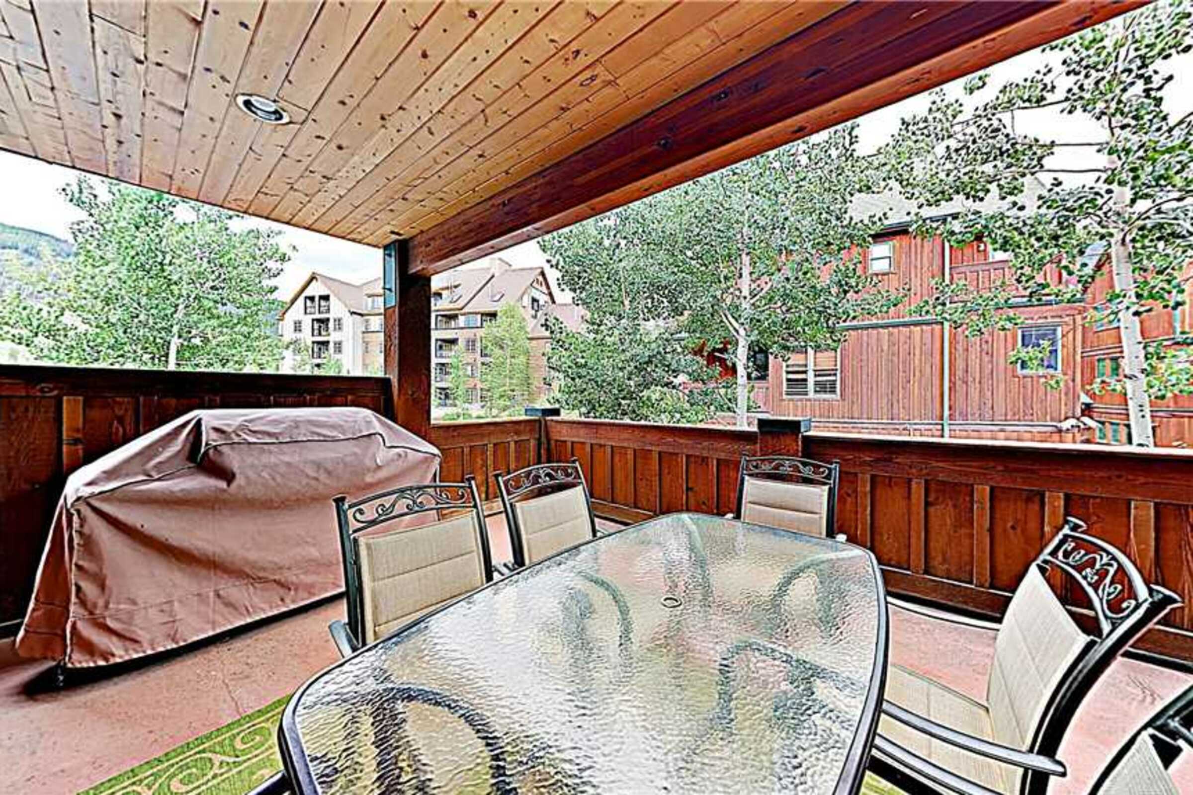 #203 - Deck with BBQ