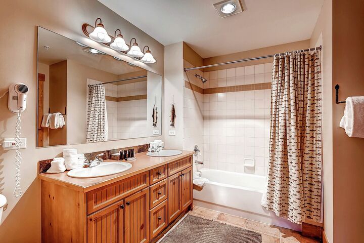 2 Bdrm + Murphy - Bathroom