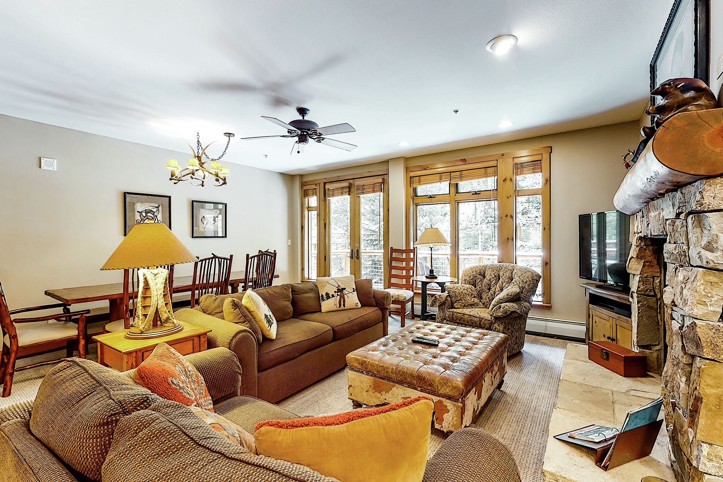 #3064 - Ski View - Living Room