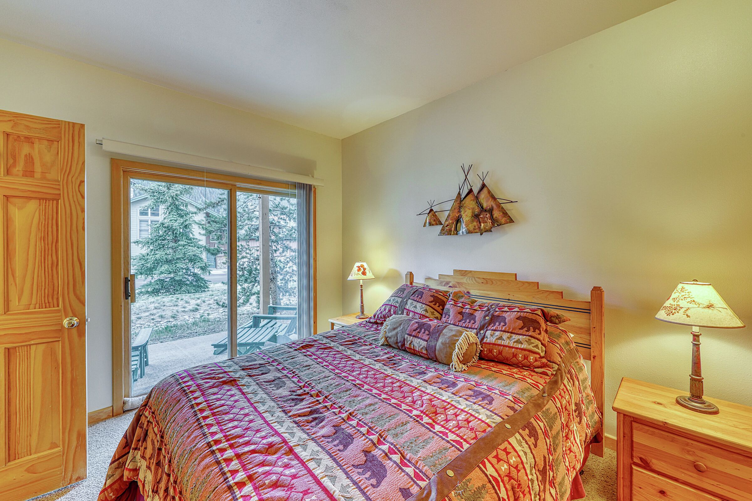 #05 - Bedroom