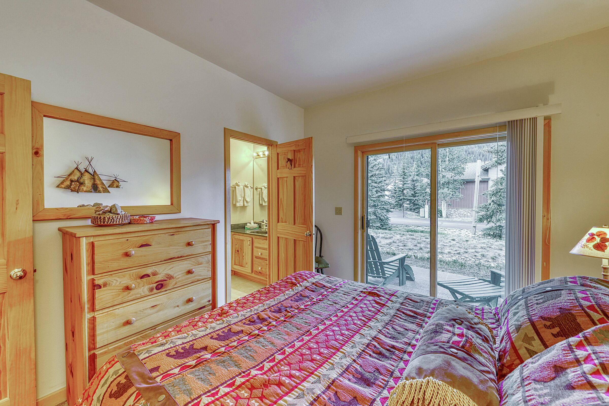 #05 - Bedroom
