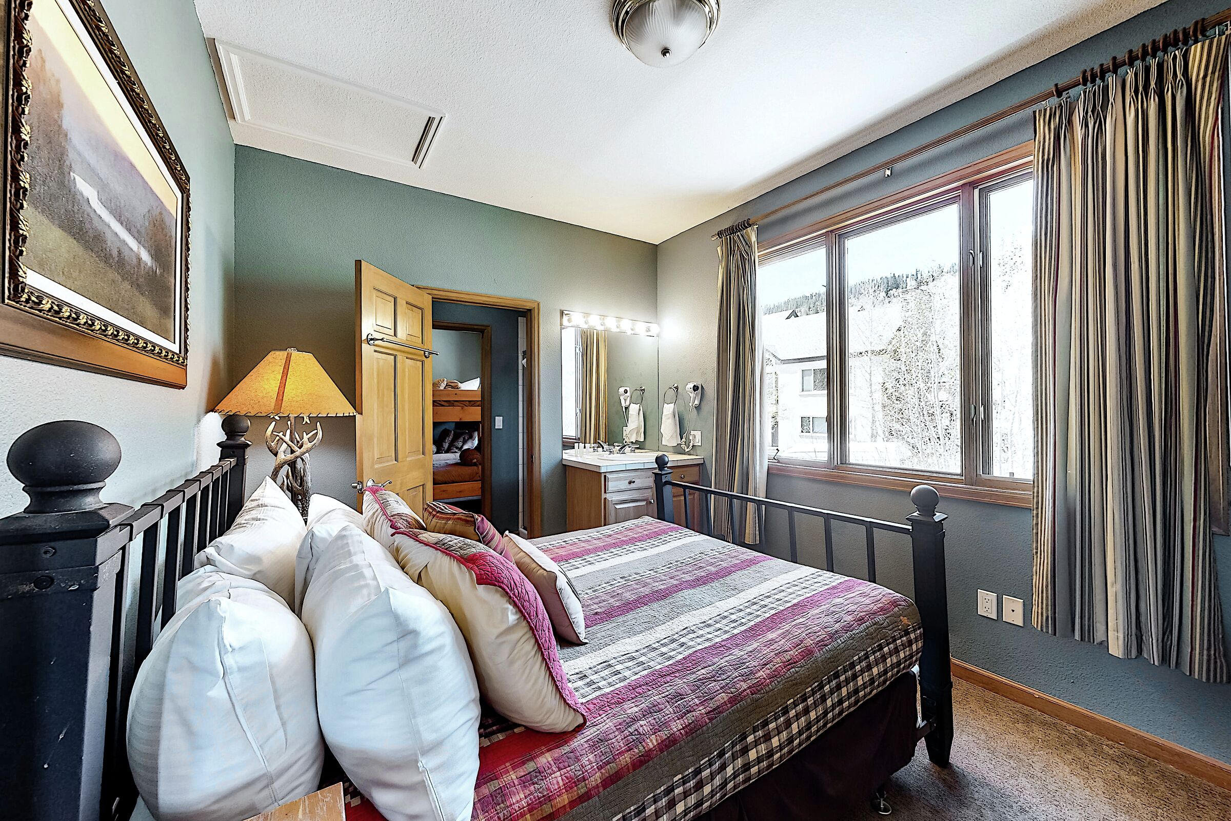 5 Bdrm HT - Bedroom