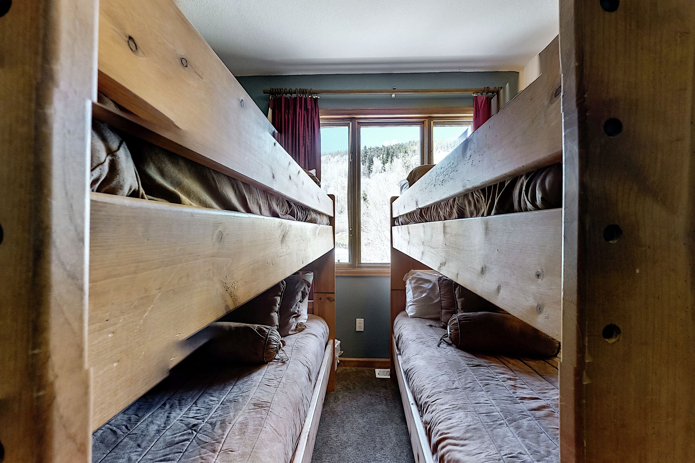 5 Bdrm HT - Bedroom