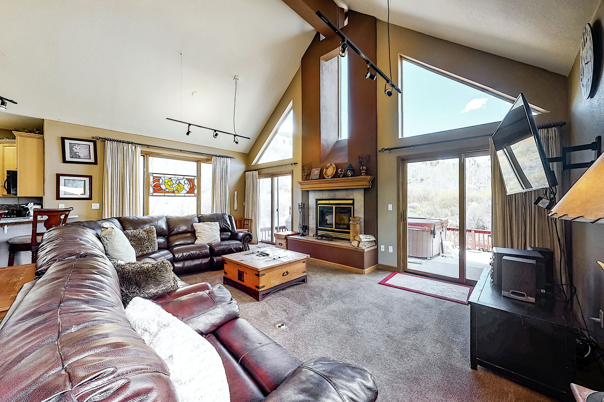 5 Bdrm HT - Living Room
