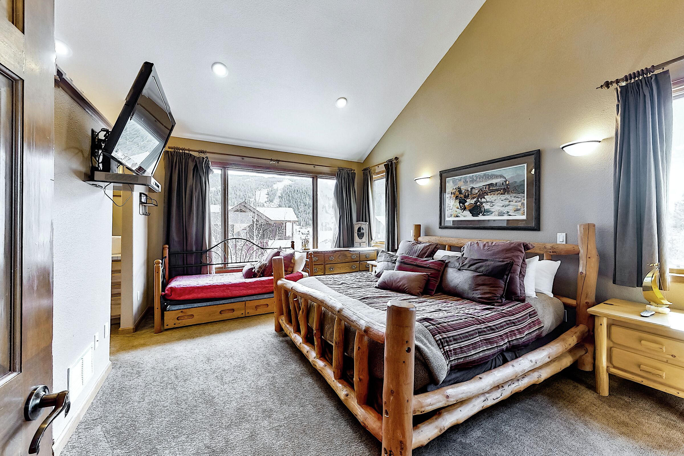 5 Bdrm HT - Bedroom