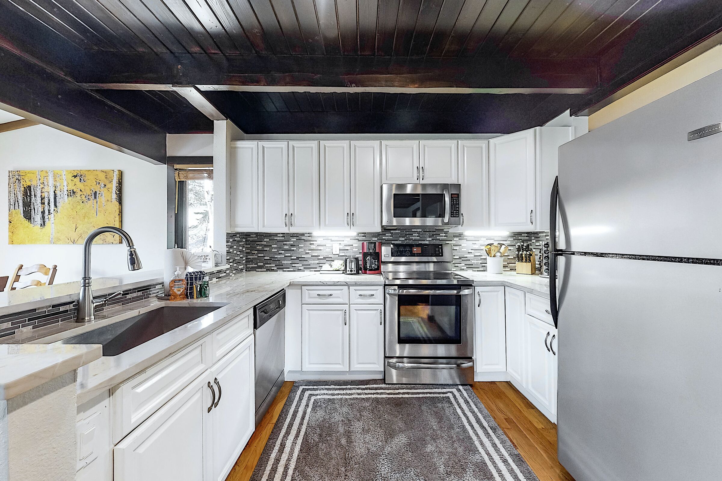 #1323 - Kitchen