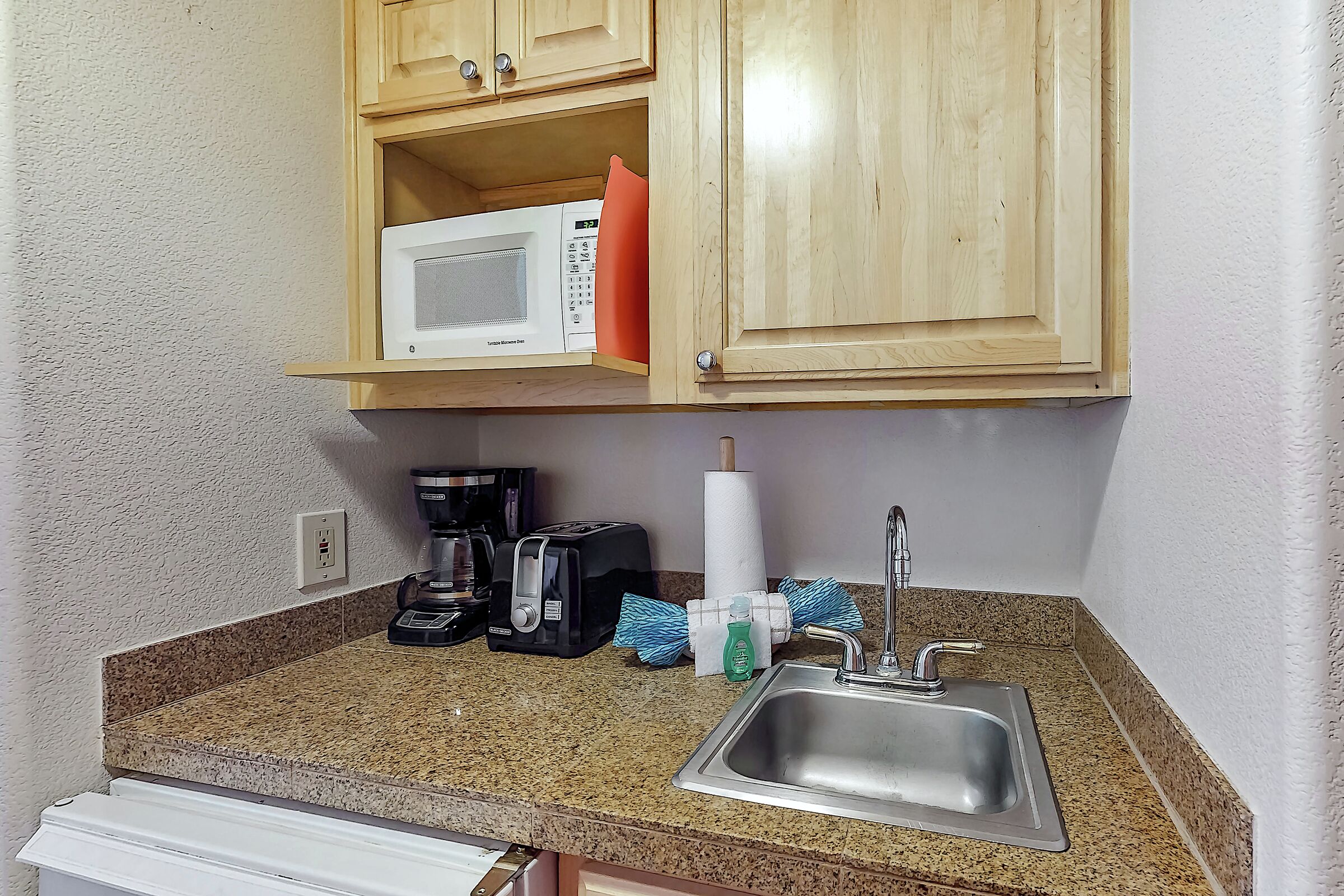 Studio Kitchenette