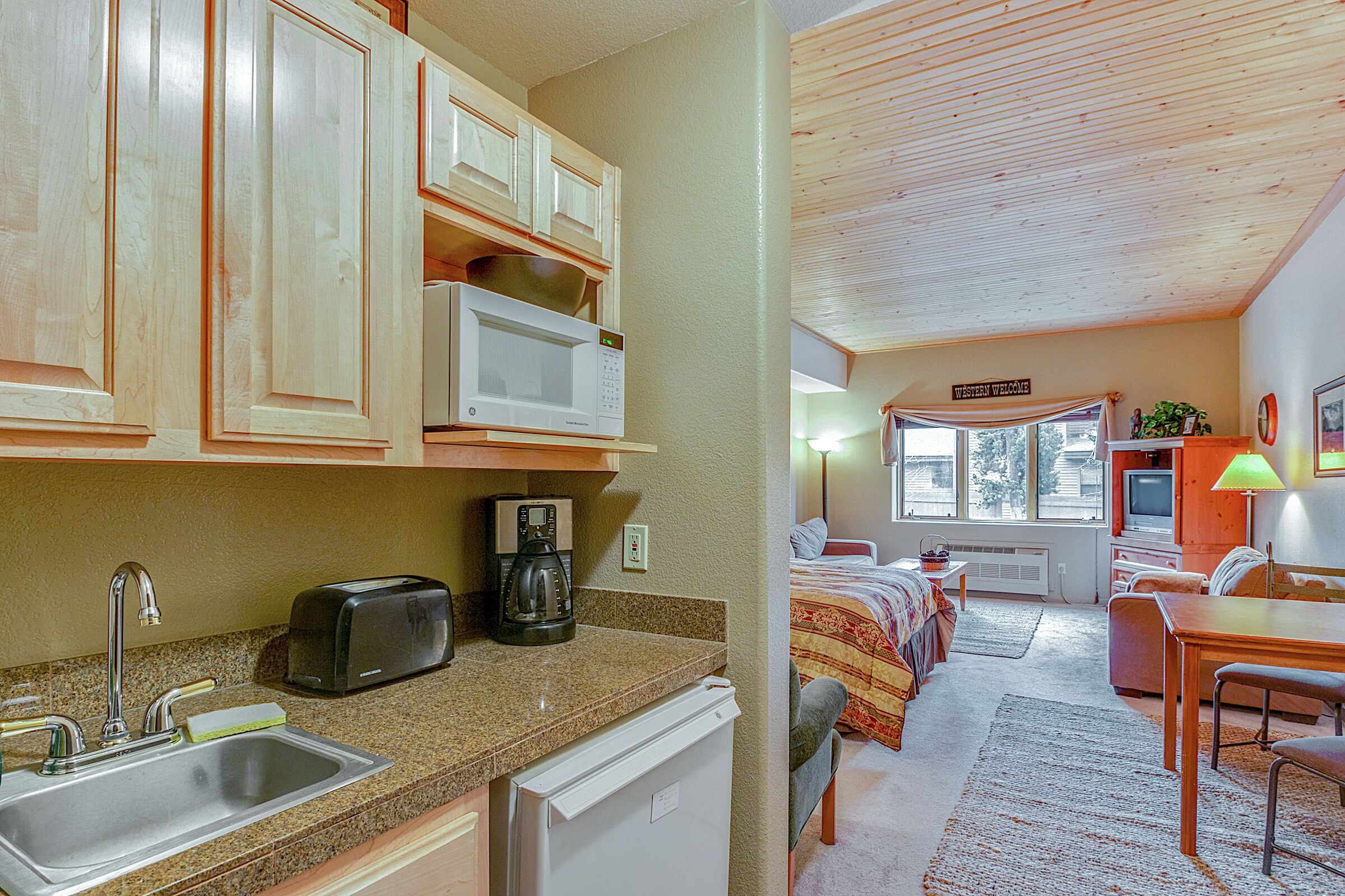 Studio Kitchenette