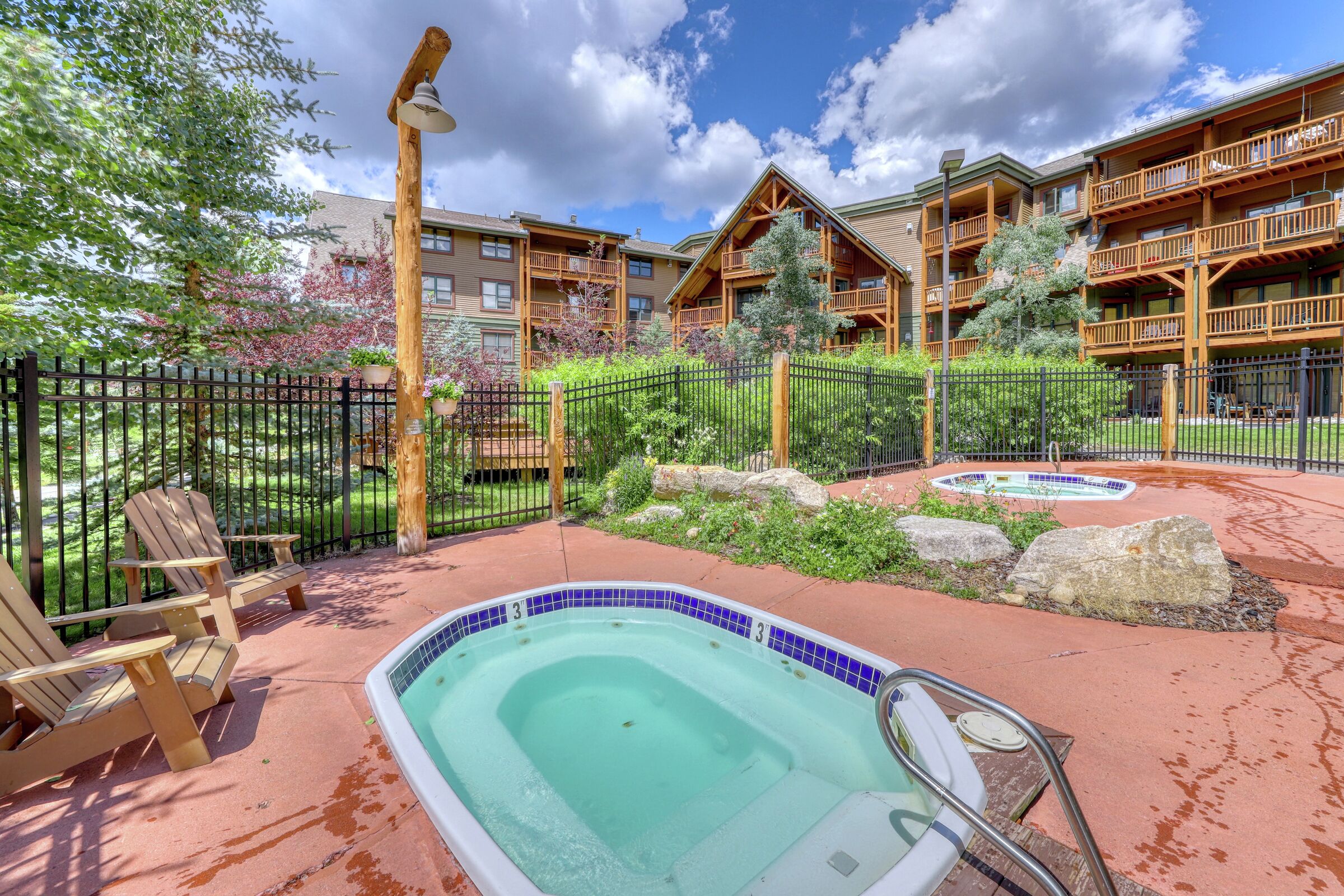 Outdoor Hot Tubs