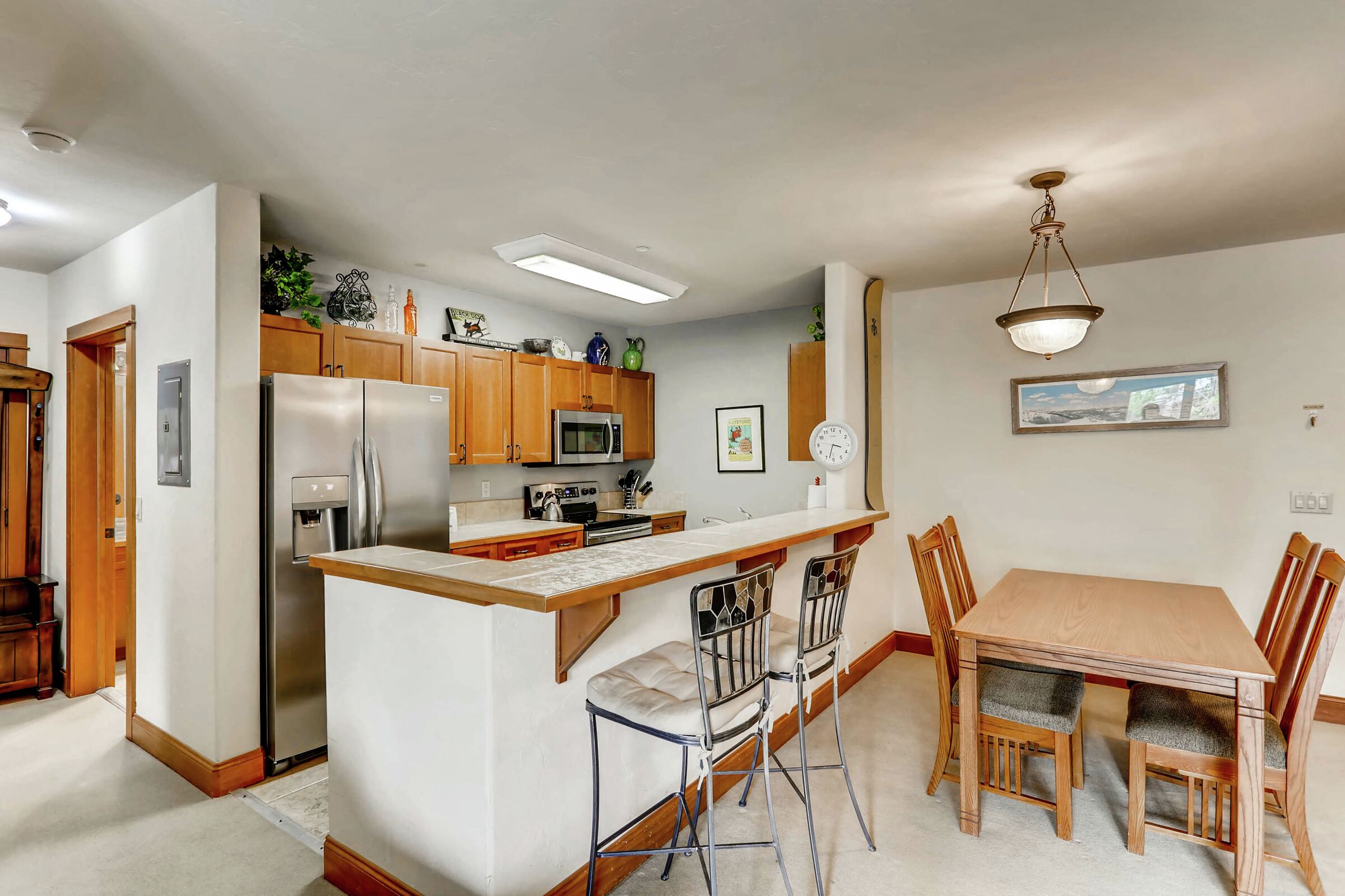 #204 - Dining Room & Kitchen