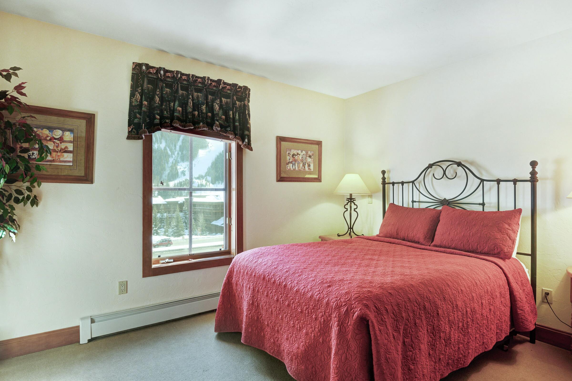#416 - Bedroom