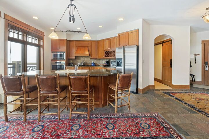 4 Bdrm - Kitchen