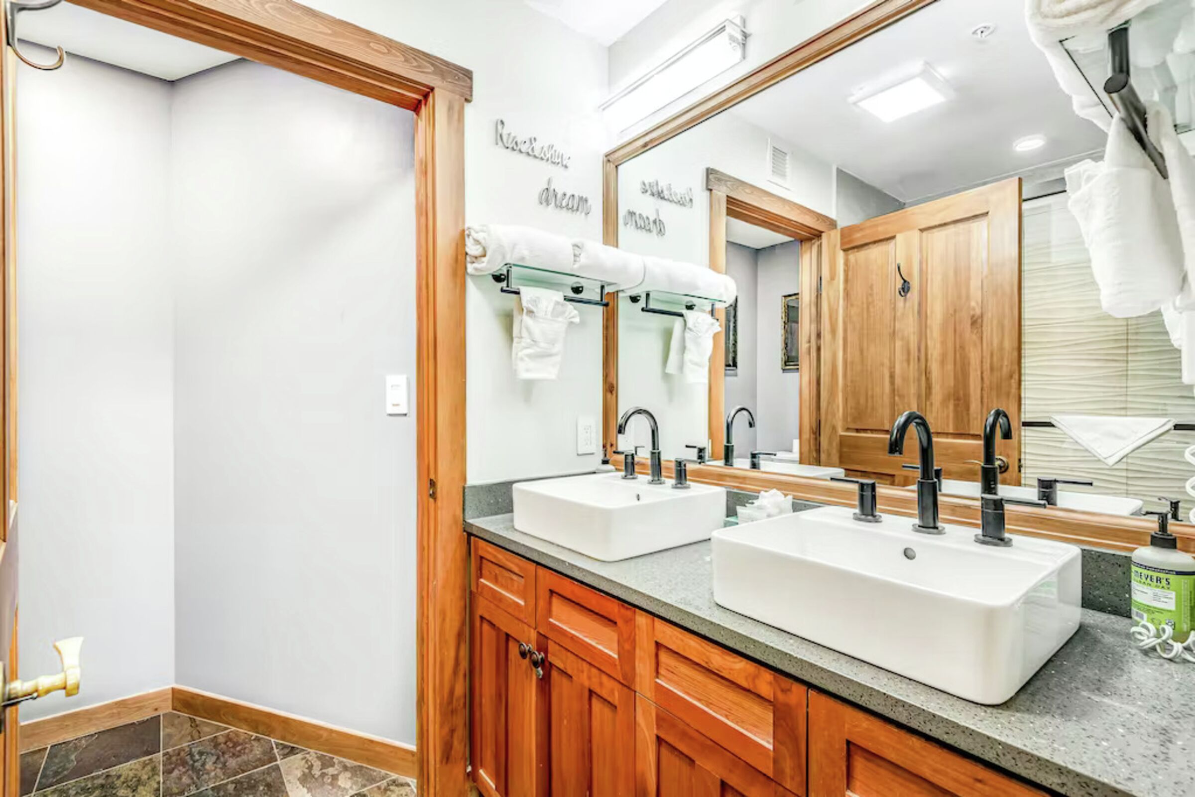 Master Ensuite Bathroom