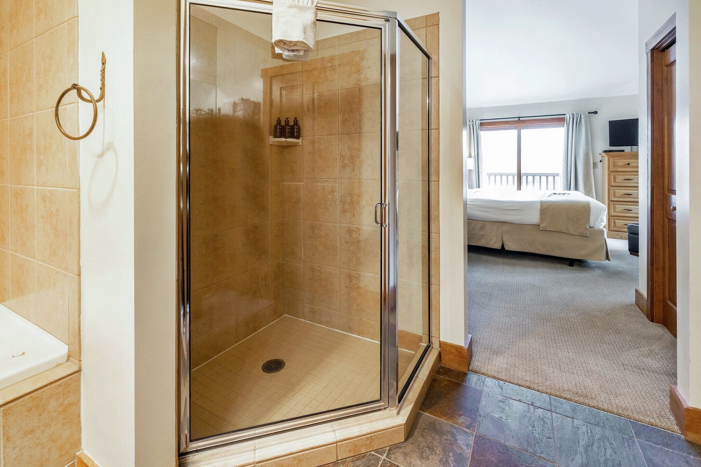 Master Ensuite Bathroom